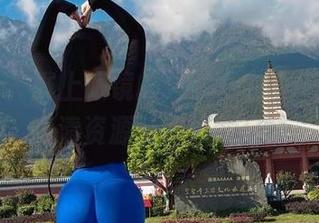 微密圈 – 戴上眼镜的120斤的小王同学，高清资源值得慢慢品味