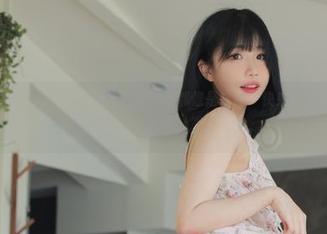 Addielyn(에디린)美足合集：每一张都像是在说‘快来让我再为你倒杯咖啡’
