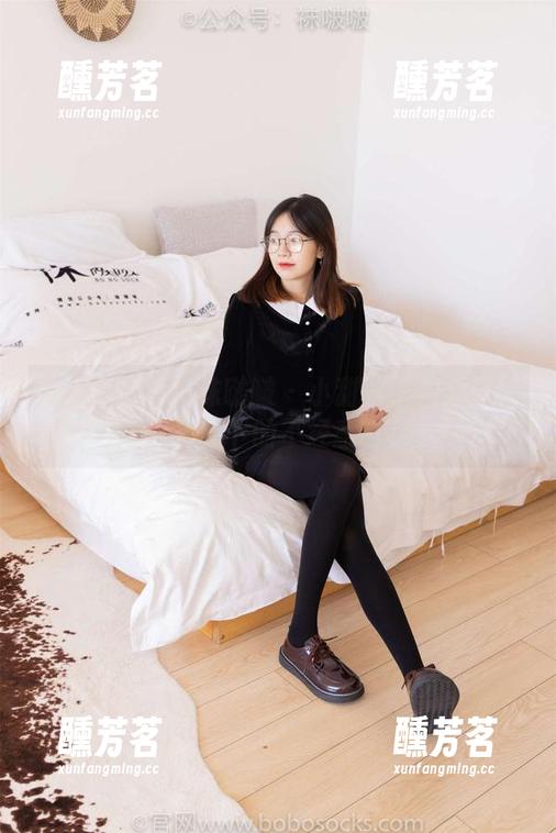 BoBoSocks袜啵啵 - 小甜豆福利分享：芭蕾鞋下的不经意写真