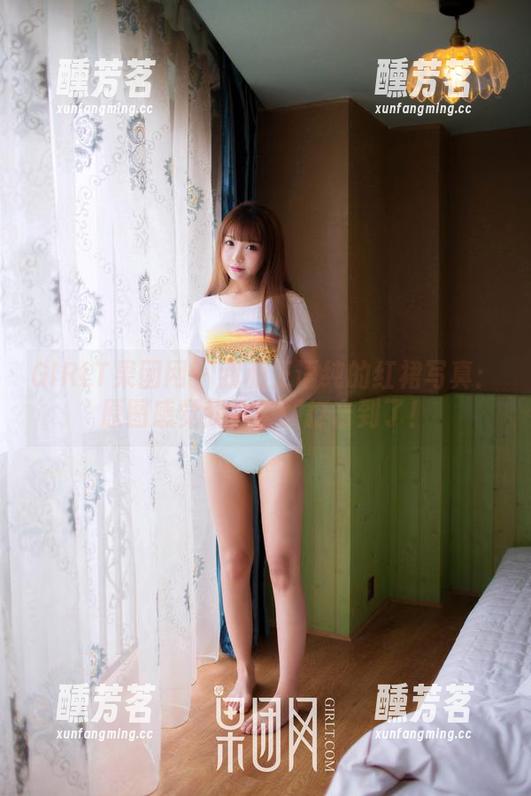GIRLT果团网 - 我和王语纯的红裙写真：原图感觉我被美丽打击到了！