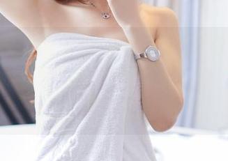 GIRLT果团网 – 觉得生活无趣吗？来看看莫雅淇的套装写真集更新，‘套’着快乐！
