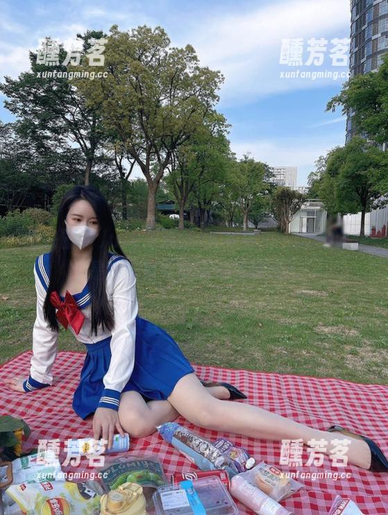 微密圈 - July芝岚的JK写真——这真的不是我想象中的那种暧昧吗？