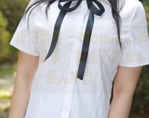 MFStar模范学院 – Manuela玛鲁娜的比基尼写真集分享：阳光下的身影，轻松惹人瞩目！