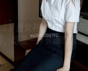 MSLASS梦丝女神 – 玥玥的火车超自然写真，这是一种灵魂的流浪？