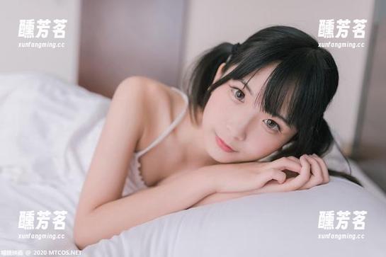 图片合集：喵糖映画的纯色白裙，直击我的“清纯到底有多白”心灵！
