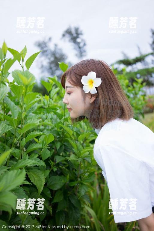 MiStar魅妍社 - 每次打开Manuela玛鲁娜的白衬衫相册，我都忍不住想，这衬衫其实可以有很多种穿法啊！