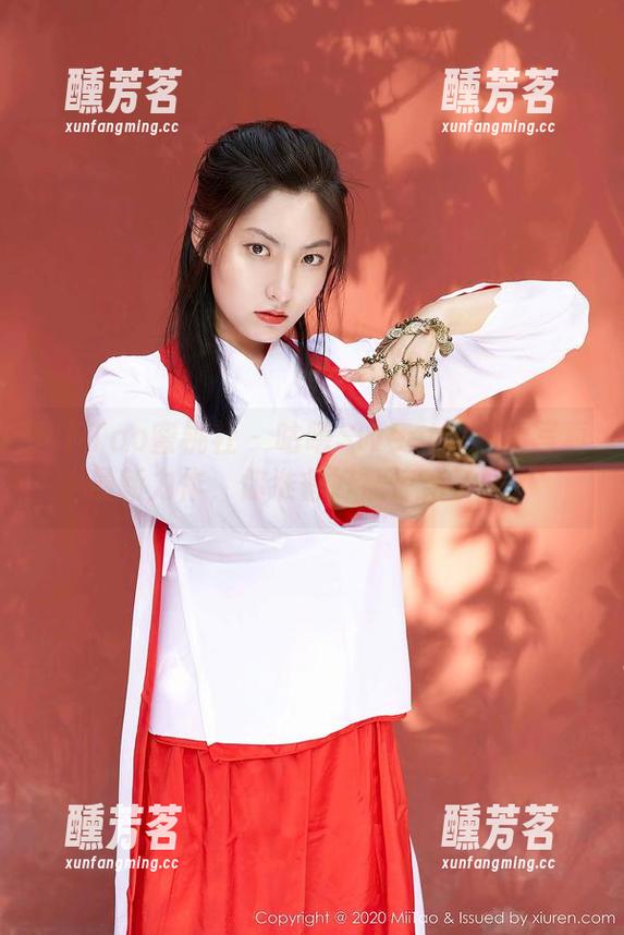 MiiTao蜜桃社 - 咕噜Sweet的红裙写真最新力作，你准备好被惊艳了吗？