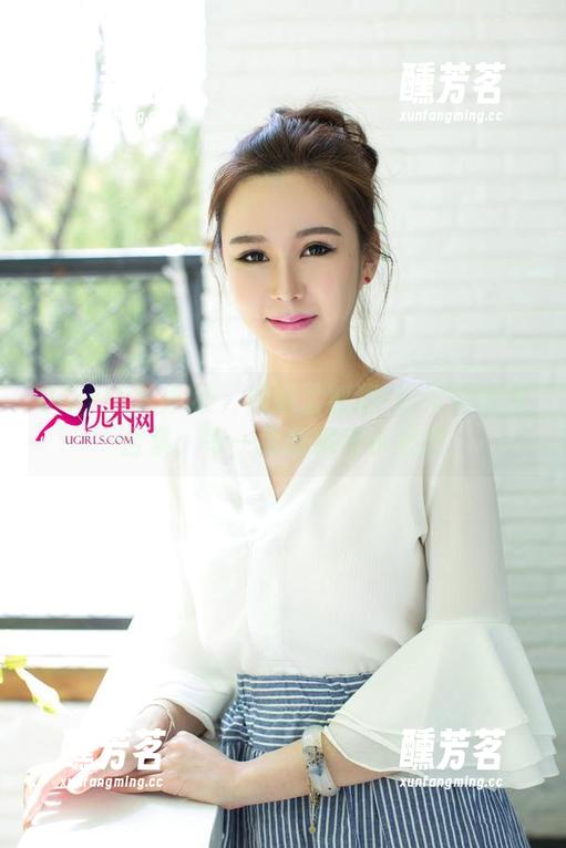 UGirls尤果网 - 偶遇孟狐狸·白衬衫美图合集：每一张都藏着小心思