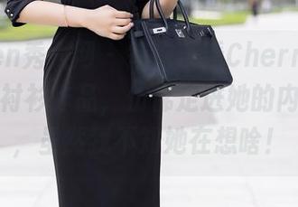 Xiuren秀人网 – 每次观看Cherry绯月樱的白衬衫作品，仿佛走进她的内心世界，虽然我不知她在想啥！