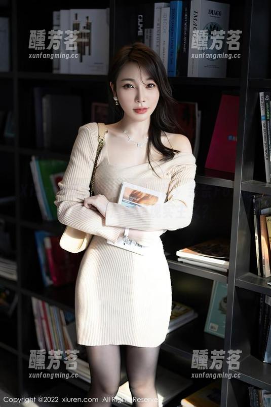 Xiuren秀人网 - 图册解读：奈奈Fox的美脚，难道是超现实主义？