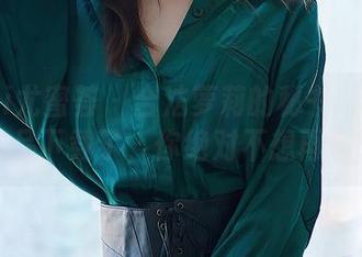 YouMi尤蜜荟 – 合法萝莉的秘书版本：这份作品下载了，你绝对不想再上班！
