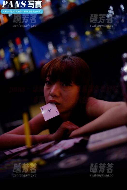 pans - 泳池旁的雯雯：收集那些美好在水面上嬉戏的图片合集