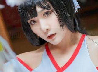 私拍三刀刀miido泳衣图集：一场视觉的海滩派对