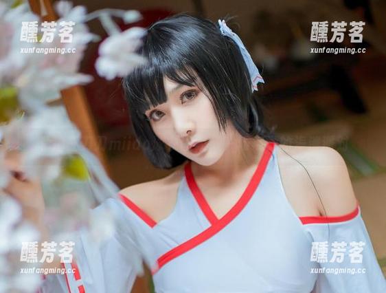 私拍三刀刀miido泳衣图集：一场视觉的海滩派对