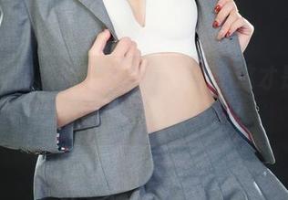 丽柜 – 露露的婚纱写真更新：这才是‘婚纱不婚’的真实写照！