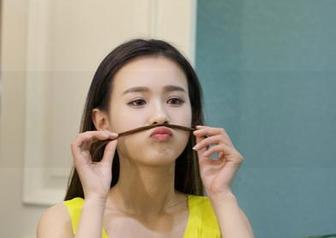 克拉女神 – 不只是短裙，还是静宜的定制艺术品！