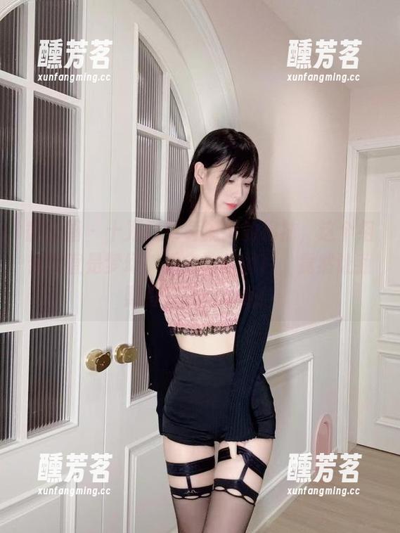 微密圈 - 十万口草莓粥粥的棉袜，这个组合简直是梦幻，看完这些图片，竟然让我期待冬天的到来！