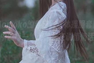 南桃Momoko的春日野穹体操服套图，私拍中的每一帧都像是在说悄悄话！