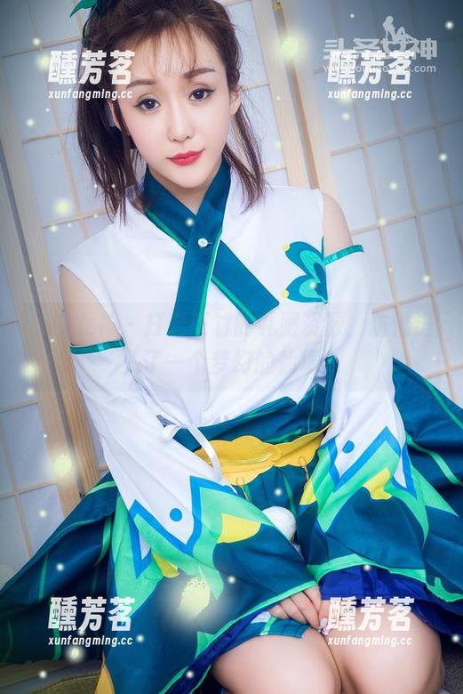 头条女神 - 打开王竹的礼服资源，仿佛进入了一个梦幻的仙境！