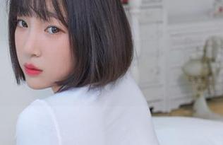 姜仁卿(강인경)的DJAWA泳池边图集精选：在阳光下打个盹，时光稍纵即逝