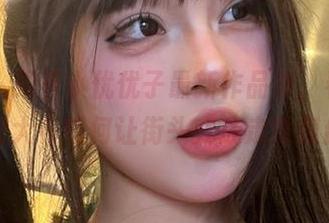 微密圈 – 跟着小优优子最新作品集，看看她的貂皮大衣如何让街头变成走秀舞台！