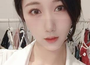 微密圈 – 观看小玉吃果冻最新写真集：软萌妹纸的日常，瞬间治愈你的心情！