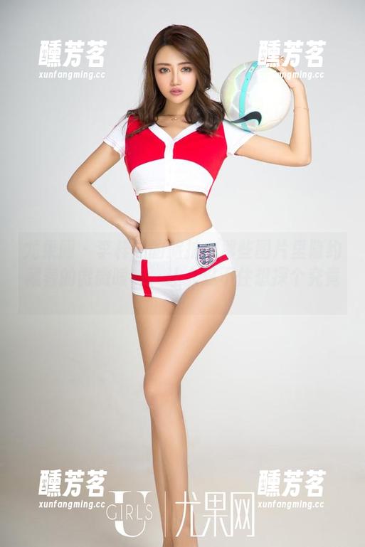 尤果网 - 李梓然的旅拍：那些图片里隐约藏着的微微暧昧，让人忍不住想探个究竟。