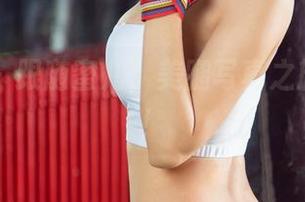 尤果网 – 跟随蜜儿，美腿写真之旅开始啦！