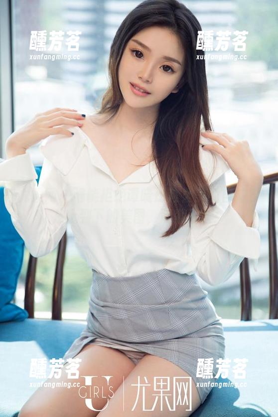 尤果网 - 谁能拒绝谭晓彤这么美的自拍？从上到下的美图，赶紧下载！