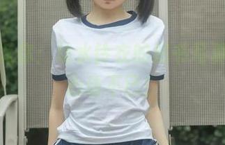 偷偷告诉你：幼水铃衣的秘书写真，让我心动不已！
