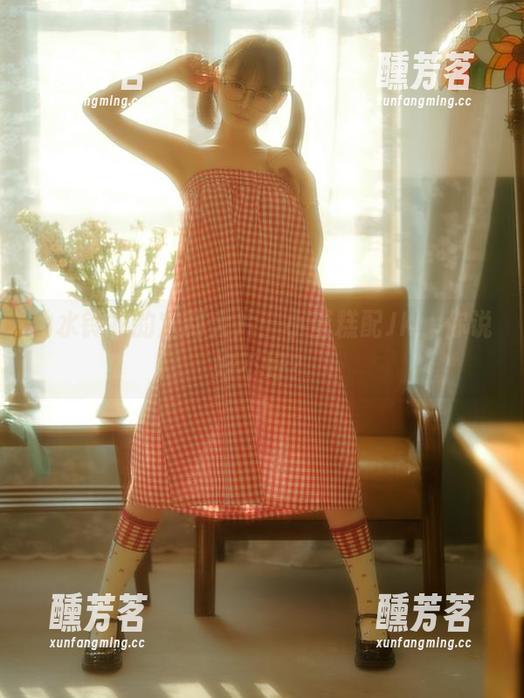 幼水铃衣的定制大片：小蛋糕配JK，你说好不好？