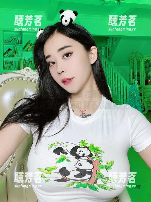 微密圈 - 看！这就是张老师的豹纹女人：高清资源，谁还敢说不够幽默？
