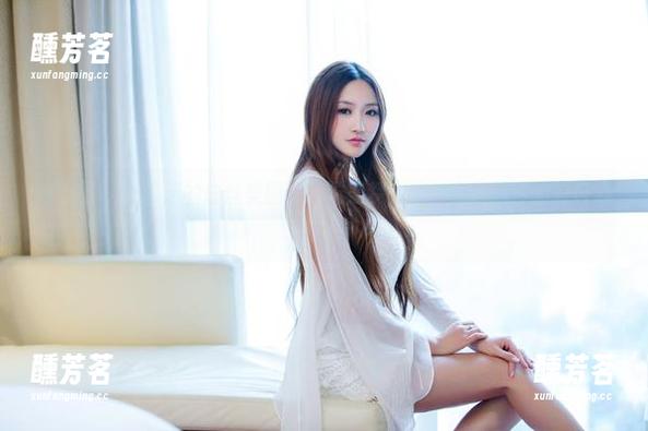 推女郎-冯雨芝 推女郎 - 冯雨芝的白丝美图:轻盈如梦,绝对会勾起你的好奇心!