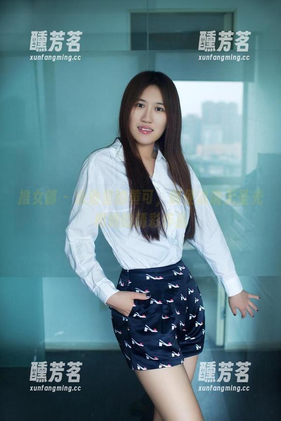 推女郎 - 泳池里的黄可，顺便说说无圣光和她的精彩作品