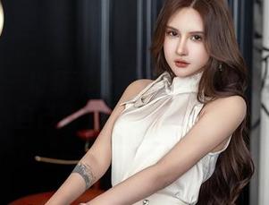 星颜社 – 穆菲菲校服写真——越看越觉得自己墙上需要这种壁纸！