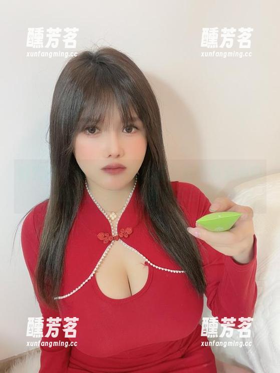 是可馨吖 微密圈 - 看到是可馨吖最新的橙色爱心内衣套图,我的心简直在打滚!