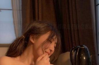 樱晚gigi的最新女孩：照片里每个细节都像是在窃窃私语，有种腼腆的美感！