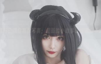 清颜颜子黑白私房写真：里面的小故事让你忍俊不禁！