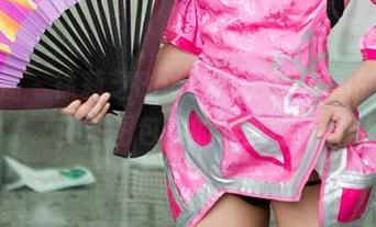 爱尤物 – 徐莉芝Booty：那个街角的写真梦，图包里的轻柔旋律