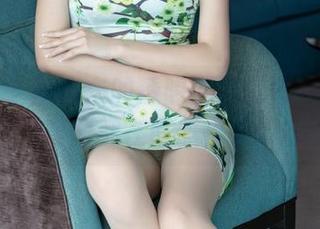 爱蜜社 – 酥小白的透明世界：每一张高清套图都在向你招手！