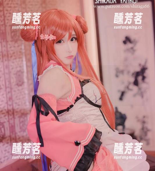 白神泱 白神泱的红裙写真:每一张照片都能带来无限遐想,感觉自己也变成了裙子里的那个主角!