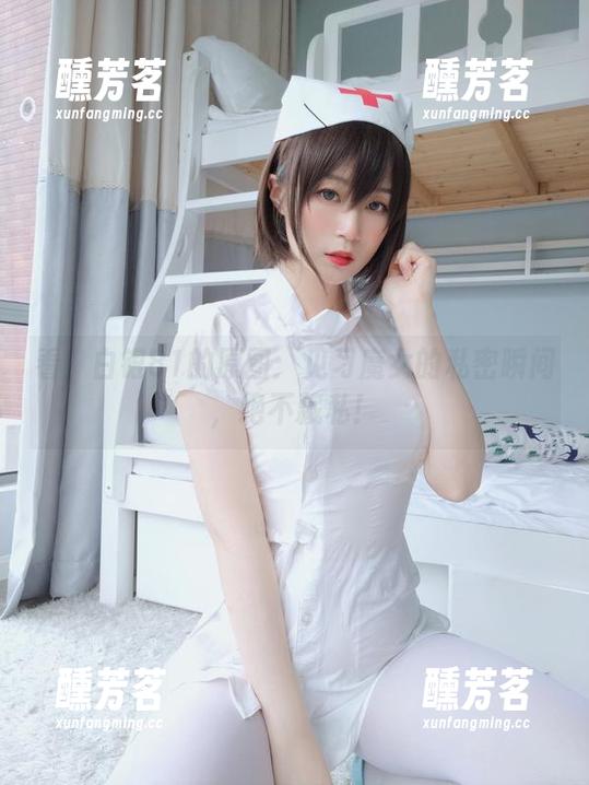 看！白银81的原图：见习魔女的私密瞬间，绝不藏私！