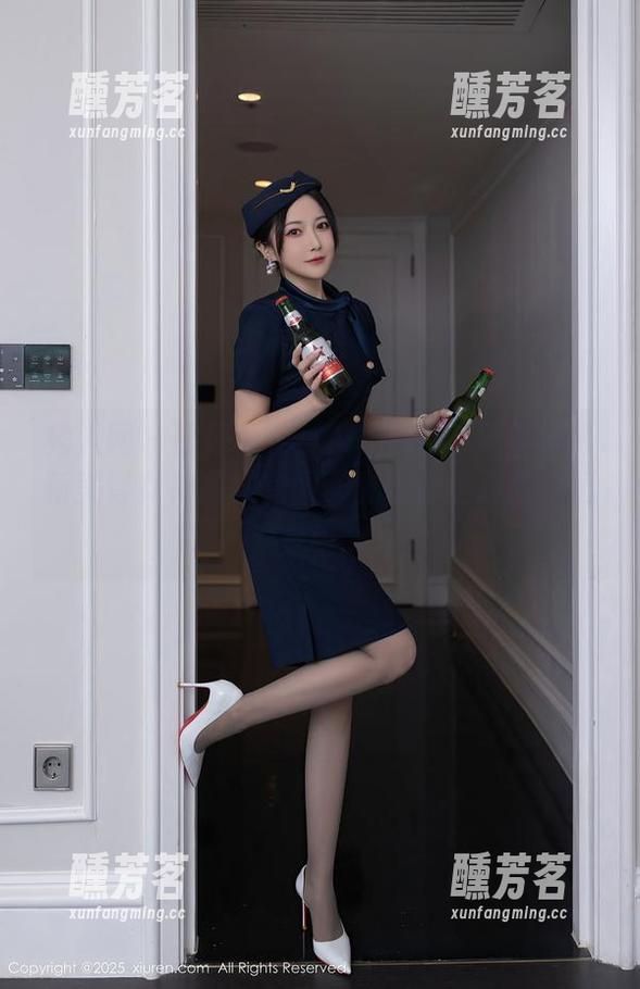 秀人网 - 被惊艳了！Manuela玛鲁娜最新美臀女神和服套图，真想把这画面永远定格...