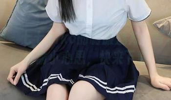秀人网 – 七七kiko的制服魅力：写真集里的偷偷小心思，快来下载！