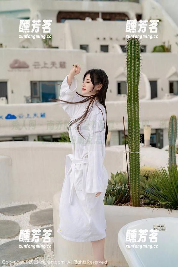 秀人网 - 南乔的万圣节写真：下载吧，别担心你的朋友怎么看你！