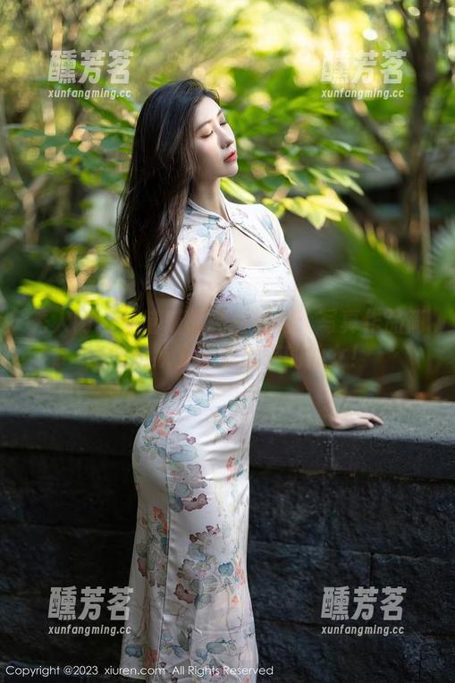 秀人网 - 奶喵喵的纯白福利：写真作品简直像是从梦里走出来的仙女！