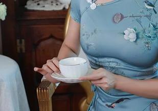 秀人网 – 兔女郎造型，孟狐狸FoxYini的写真真是让人眼前一亮！