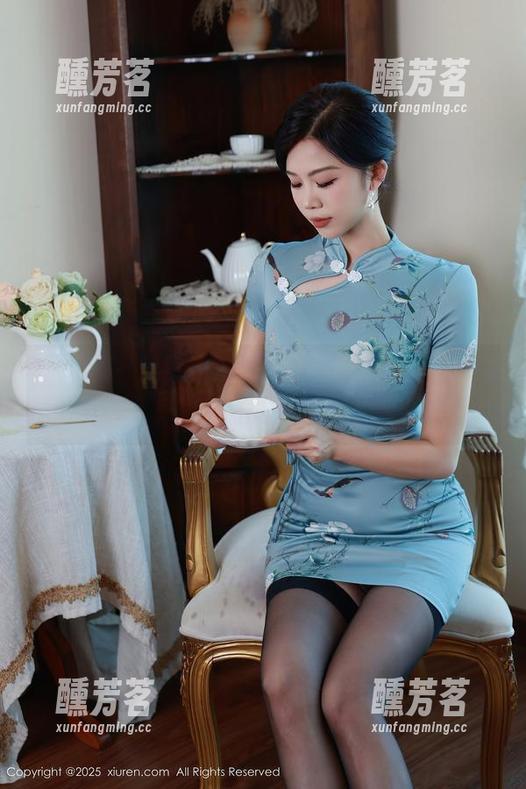 秀人网 - 兔女郎造型，孟狐狸FoxYini的写真真是让人眼前一亮！