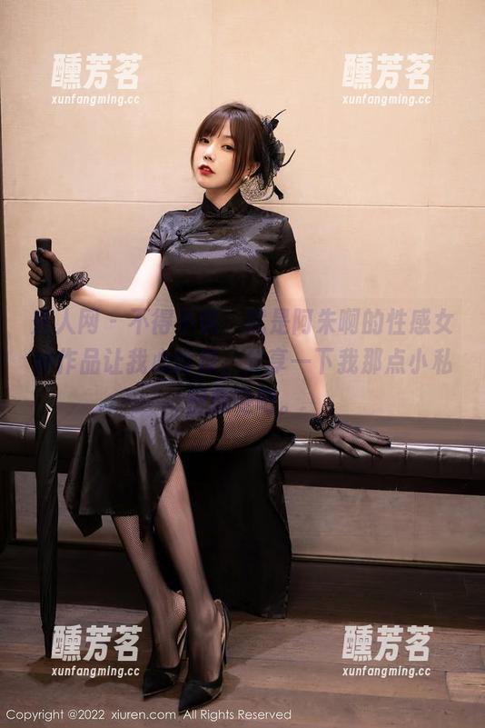 秀人网 - 不得不说，就是阿朱啊的性感女神作品让我心痒痒，分享一下我那点小私密感受吧。