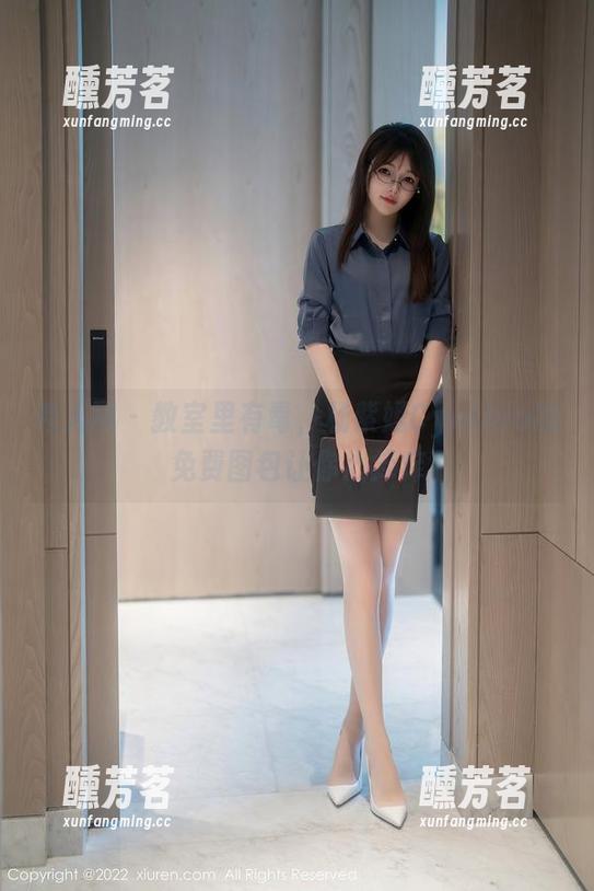 秀人网 - 教室里有毒，杨紫嫣Cynthia的免费图包让你心痒痒